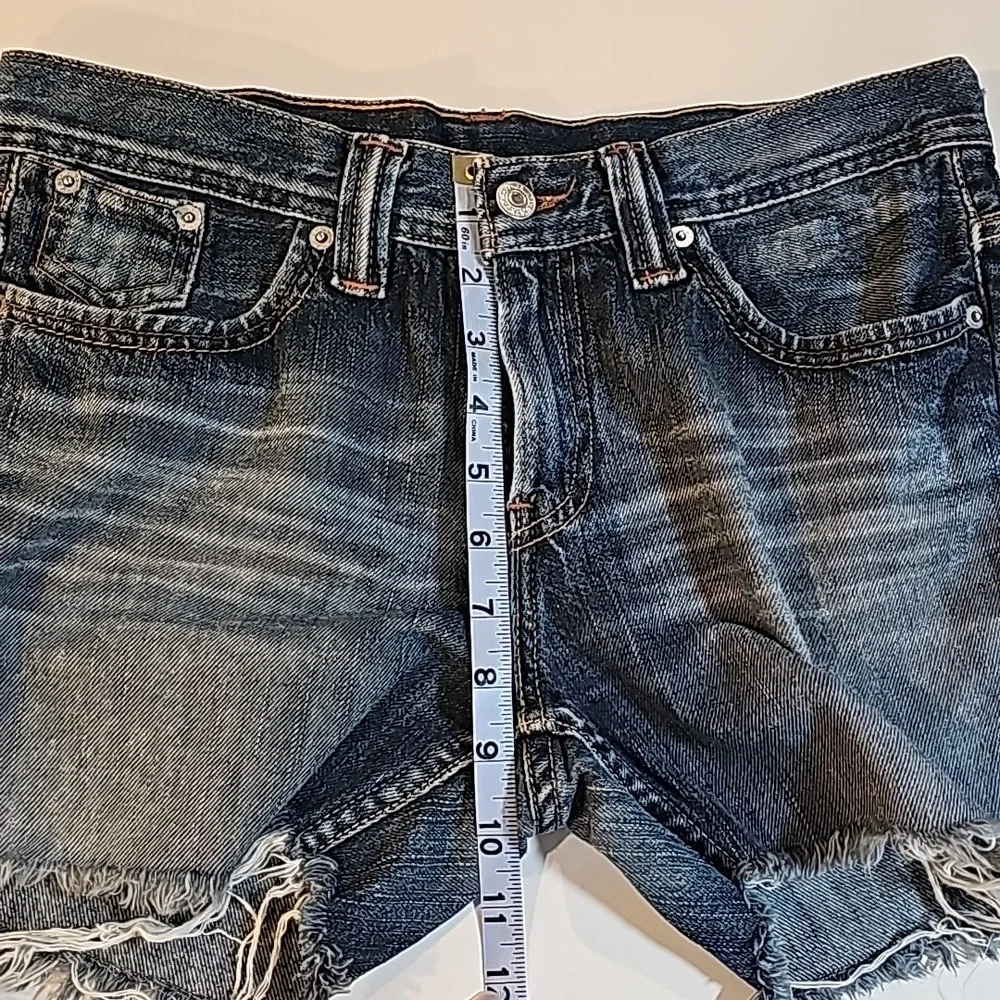 VTG Levi's 501 Cutoffs Shorts Jorts Mid-Rise Whiskering Medium Wash Raw Hem 29
